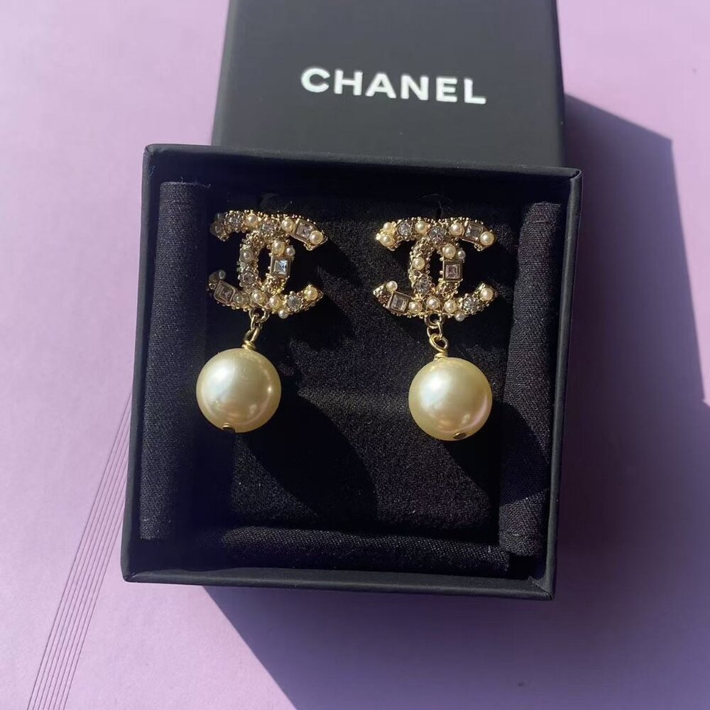 Chanel gold earrings